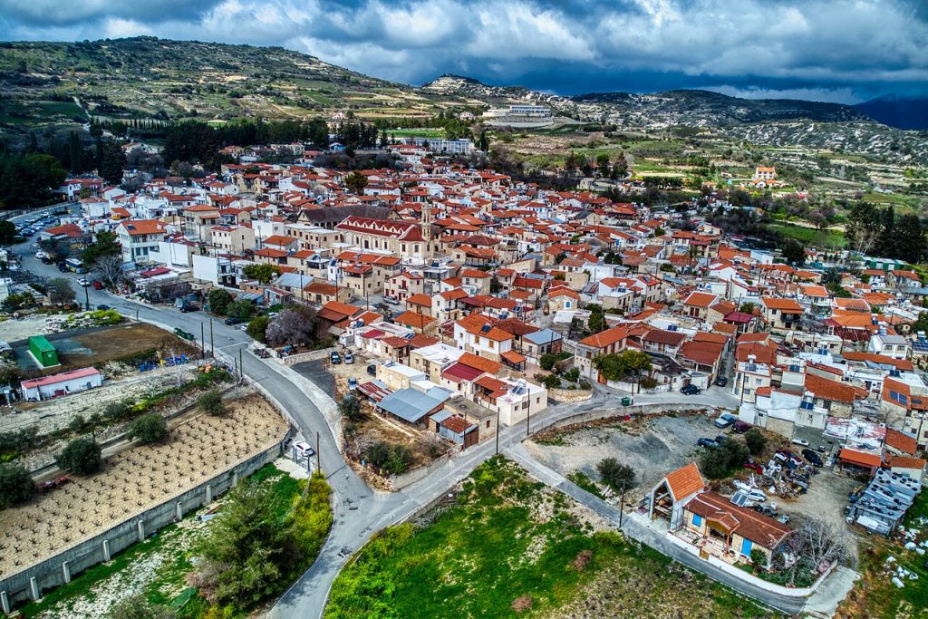 Selo Omodos u planinama Troodos