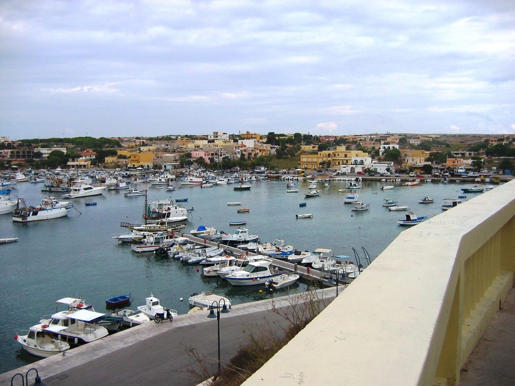Stara luka Porto Vecchio na Lampedusi